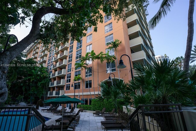 Building Photo - 2951 S Bayshore Dr