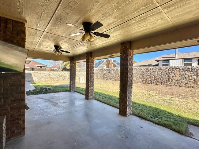 Building Photo - 481 Desert Sun Ct