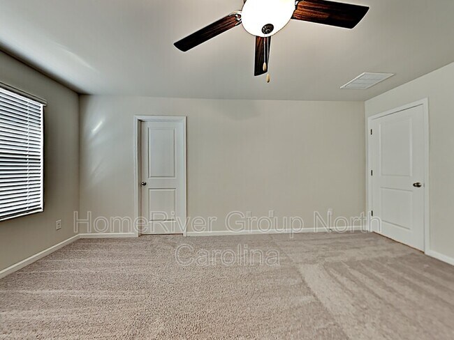 Building Photo - 12327 Old Dulin Farms Way