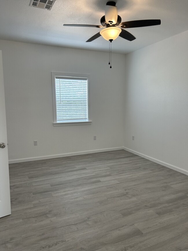 Building Photo - 2529 Cardinal Rd