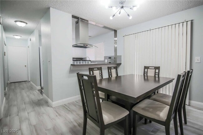 Building Photo - 7399 Topeka Dr