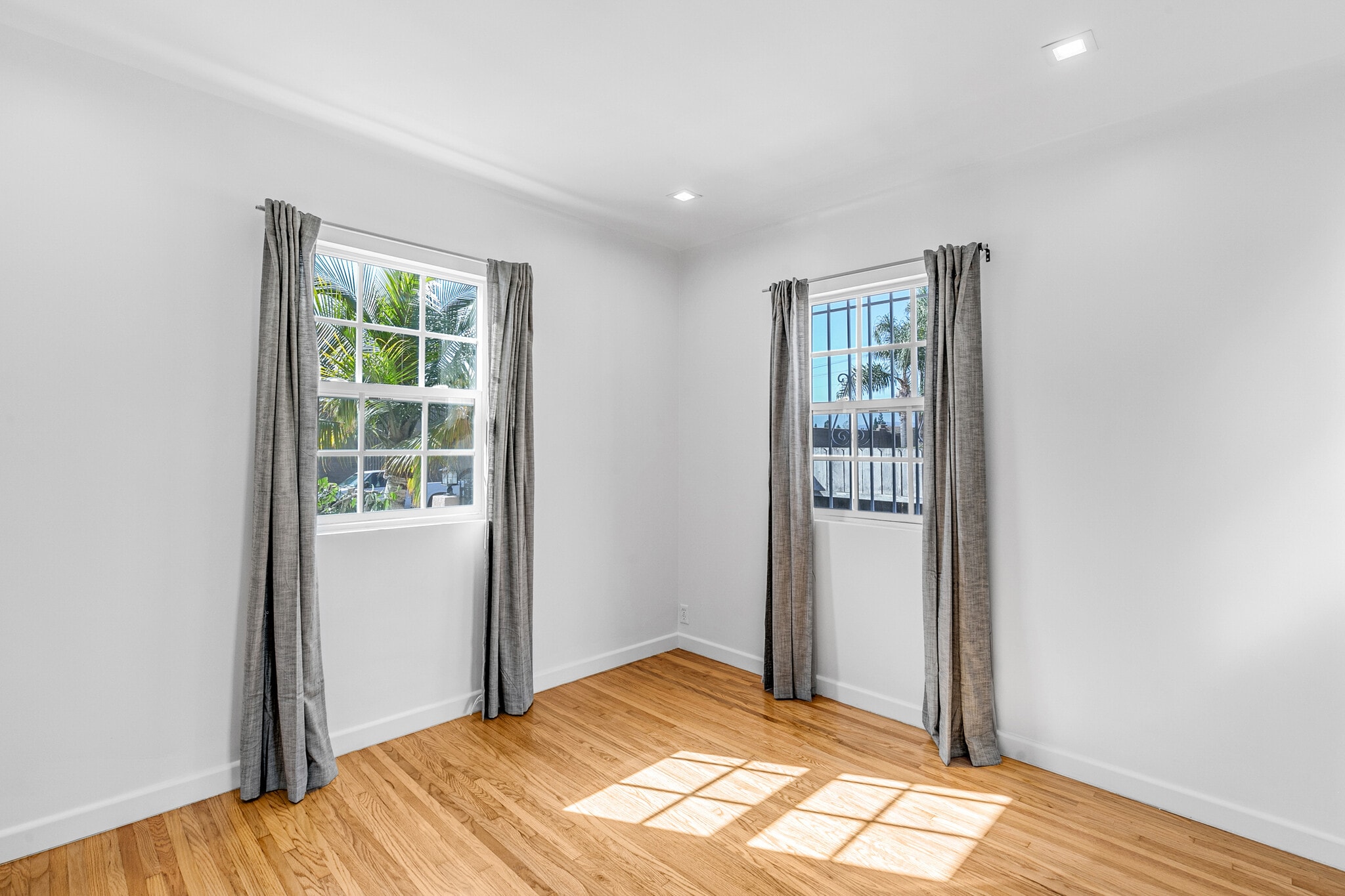 Building Photo - 3620 Tuller Ave