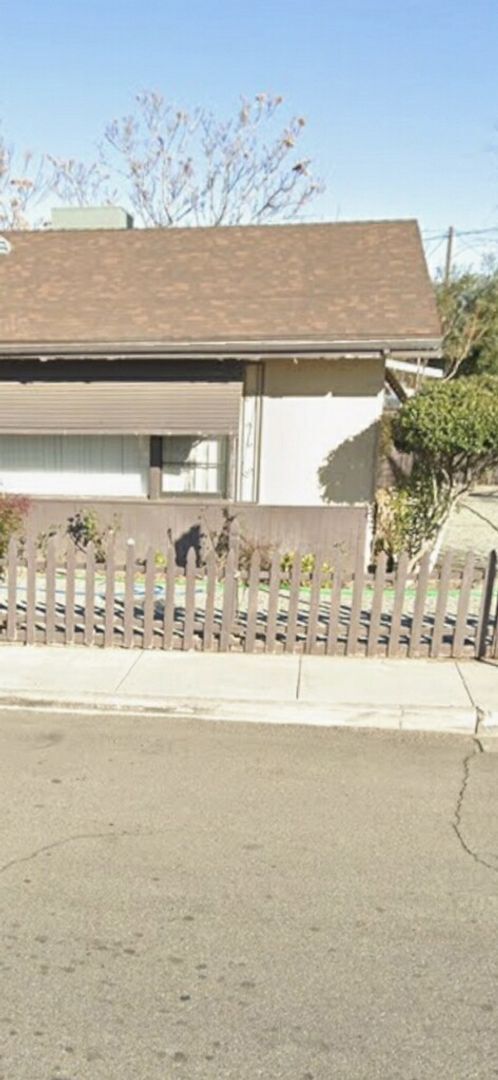Building Photo - 289 S Sheriff Ave