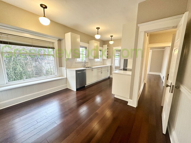 Primary Photo - Beautiful Top Floor of Duplex in SW Portland