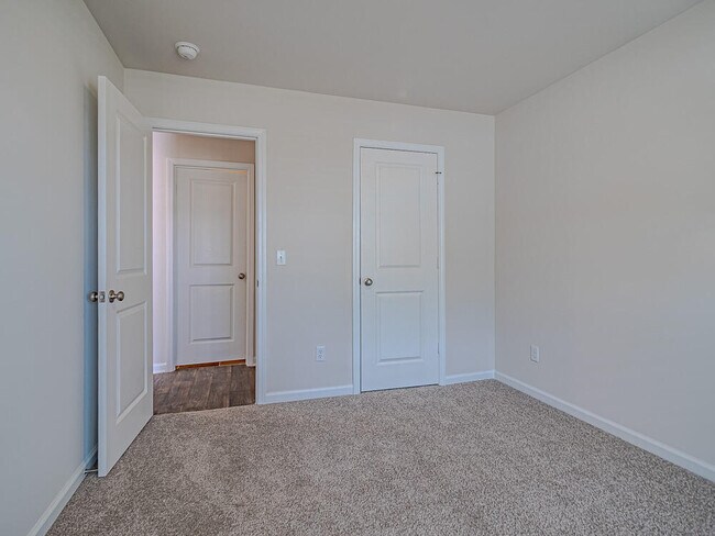 Building Photo - 1830 Lacebark Dr