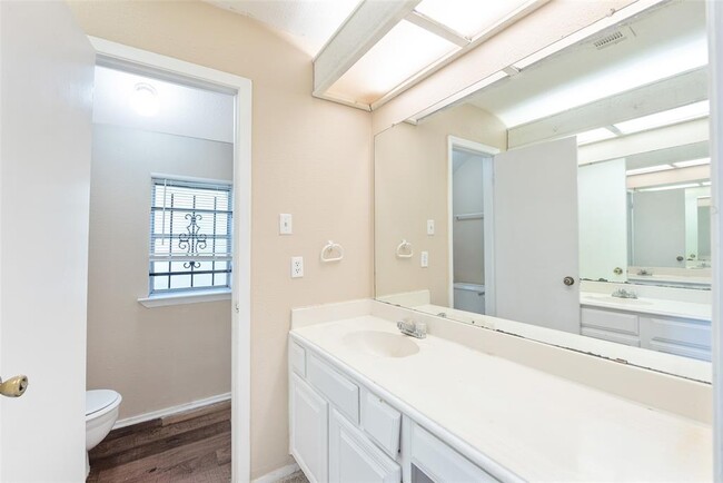 Building Photo - 11326 Lovebird Ln
