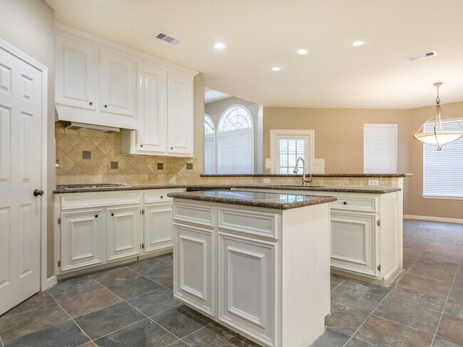 Building Photo - 11519 Aspenway Dr