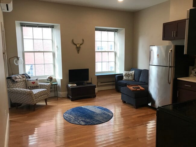 Primary Photo - 511 Park Ave