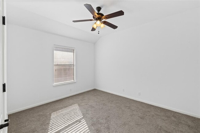Building Photo - 250 Maeves Way