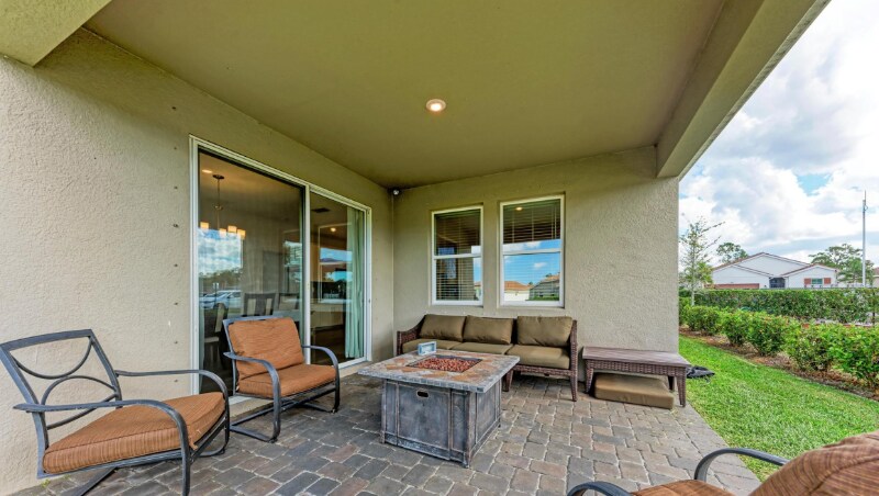 Building Photo - 497 Firebush Dr