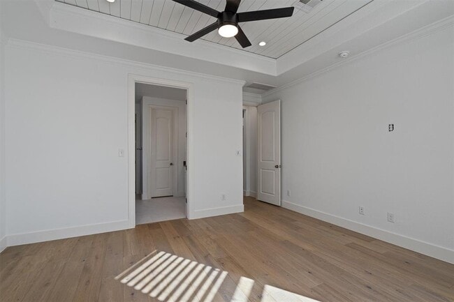 Building Photo - 5049 Veranda Ter