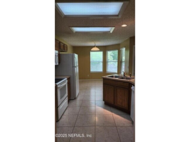Building Photo - 3/2 in St. Johns County