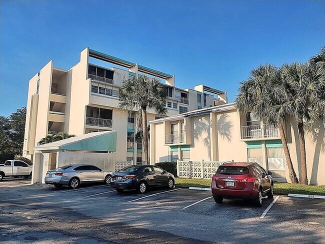 Building Photo - 2017 NW 46th Ave