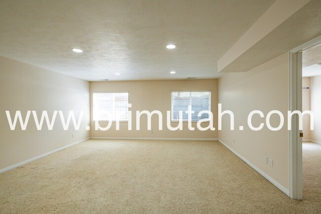 Building Photo - 7491 Union Mill Ct