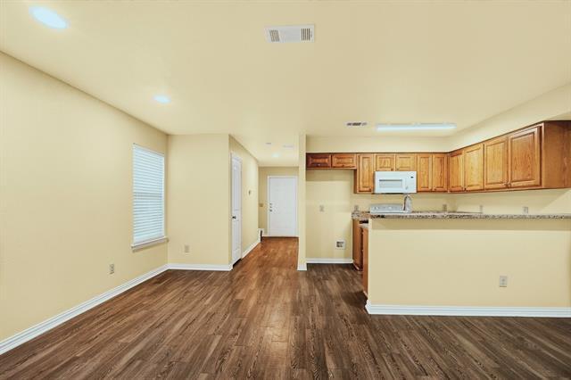 Building Photo - 1716 S Waco St