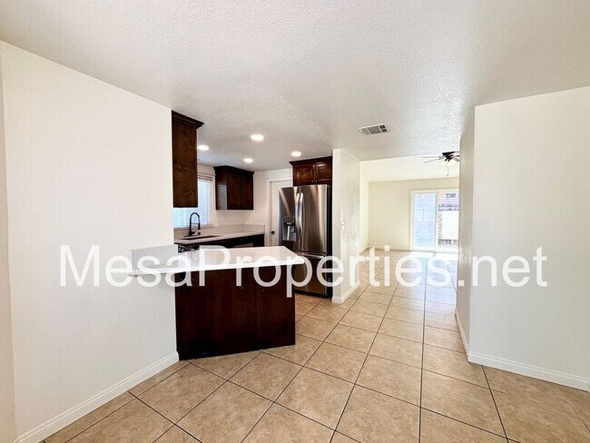 Building Photo - 16461 Spruce St