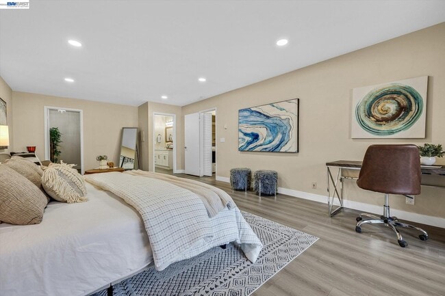 Building Photo - 39139 Argonaut Way