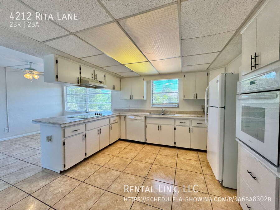 Building Photo - 4212 Rita Ln