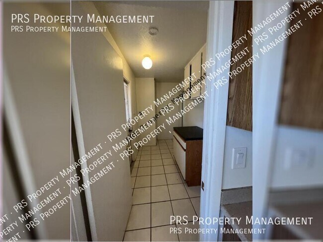 Building Photo - 4429 S Grandview Ave
