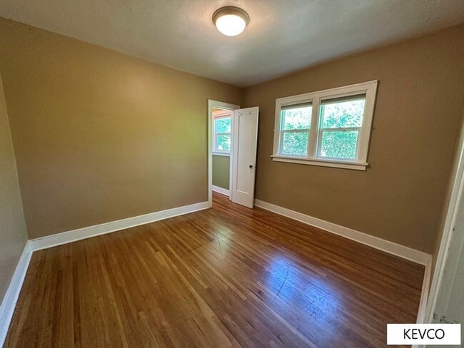 Building Photo - 115 Sylvan Ct