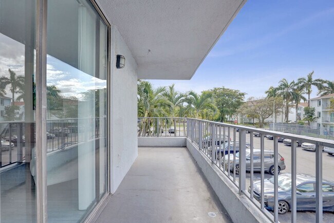 Building Photo - 777 NW 155th Ln