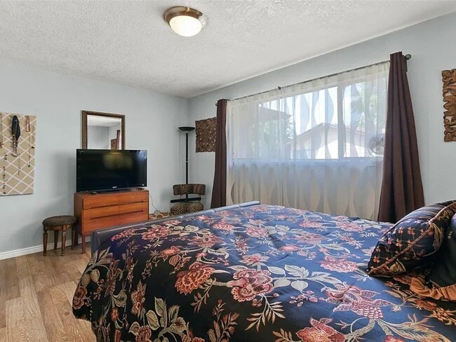 Building Photo - 2-Bedroom / 1-bath Charming Coronado Villa...