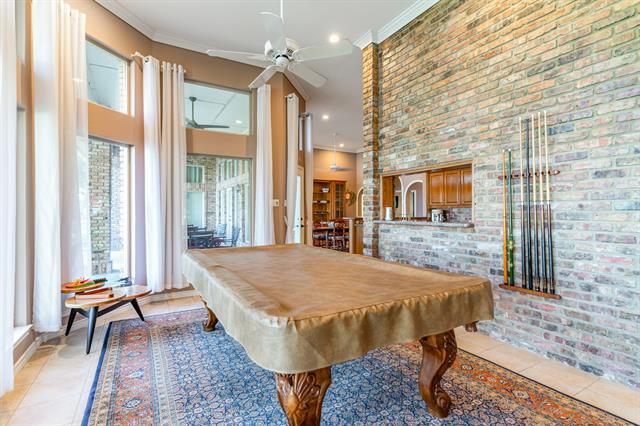 Building Photo - 355 Beachside Dr