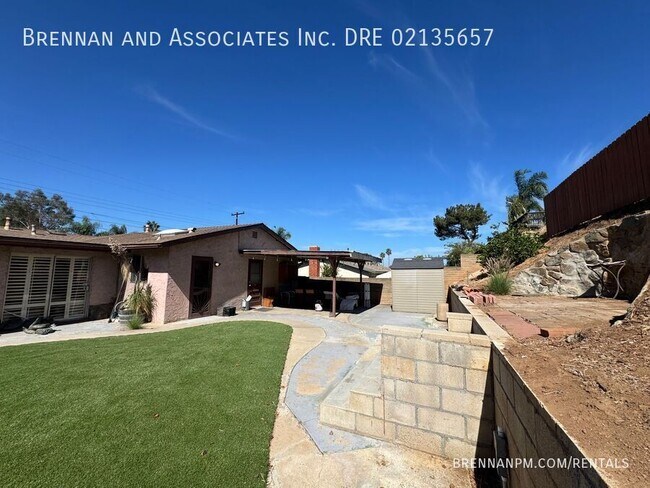Building Photo - 9125 Heatherdale St