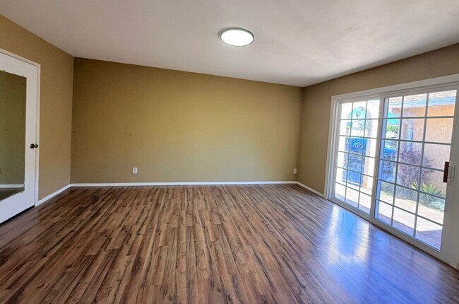 Building Photo - Spacious 4BD 2BA House With Perfect Private Backyard and Solar Panels  in Simi Valley
