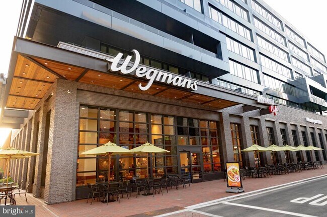 Building Photo - 3601 Wisconsin Ave NW