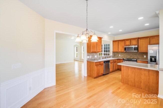 Building Photo - 2018 Sweetleaf Dr