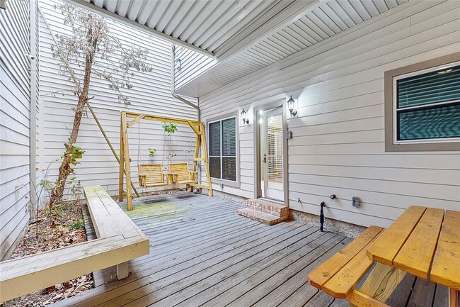 Building Photo - 632 N Eldridge Pky