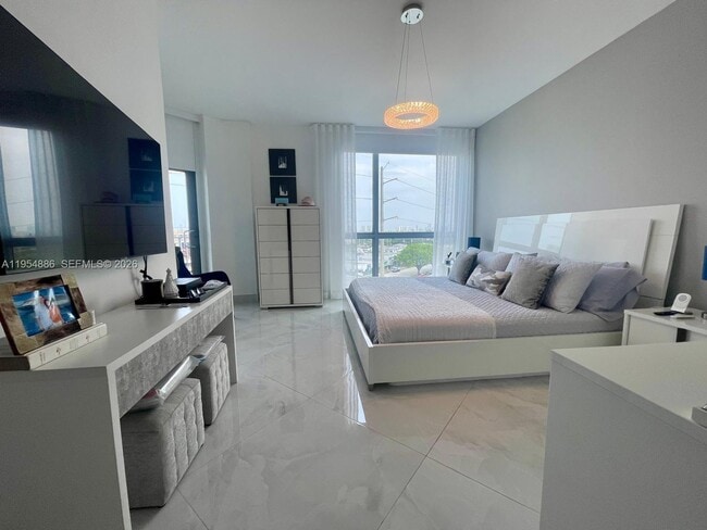 Building Photo - 140 S Dixie Hwy