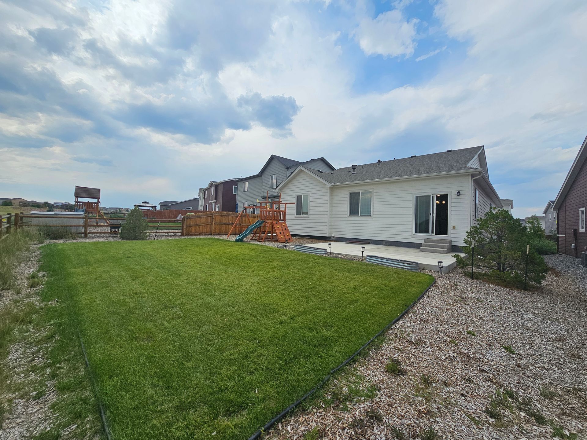 Building Photo - 10450 Summer Ridge Dr