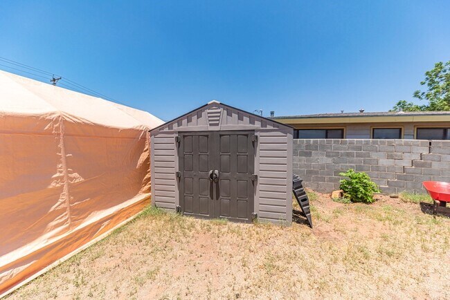 Building Photo - 2901 Nabors Ln