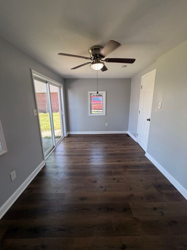 Building Photo - 1803 Homberg Ave