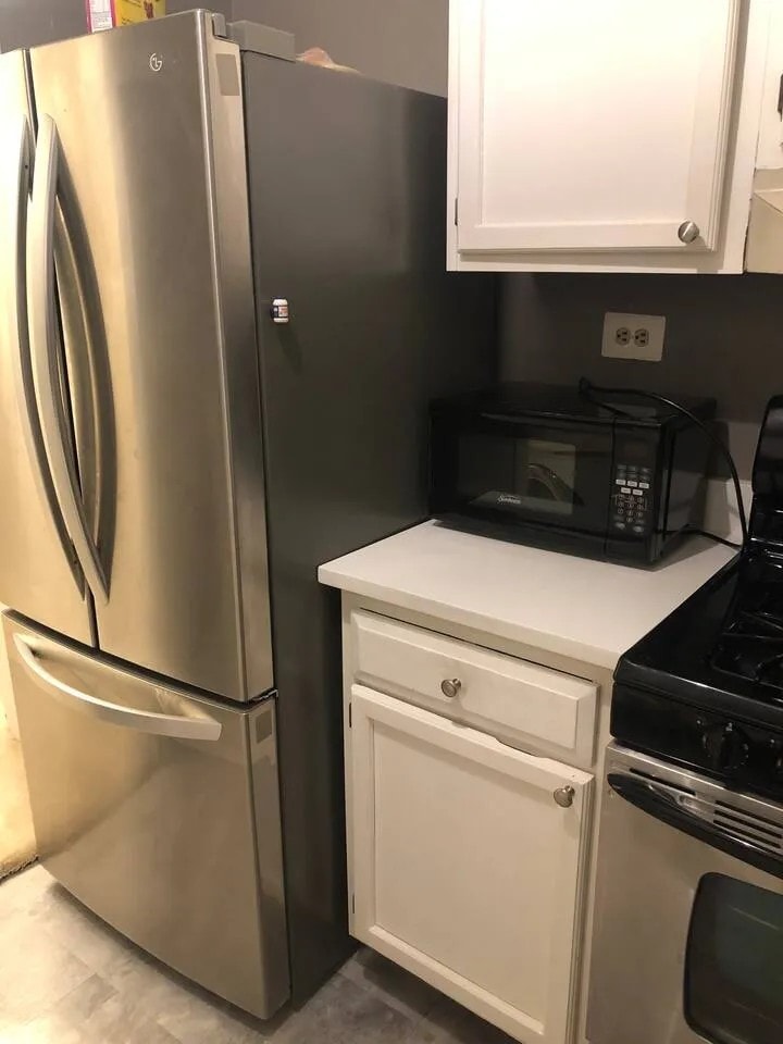Kitchen - 4360 N Pershing Dr