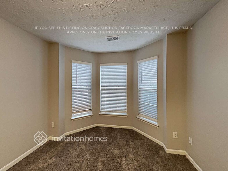 Building Photo - 40 Champions Ln