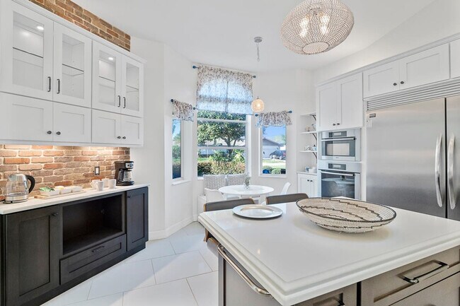 Building Photo - 13 Cleveland Ct