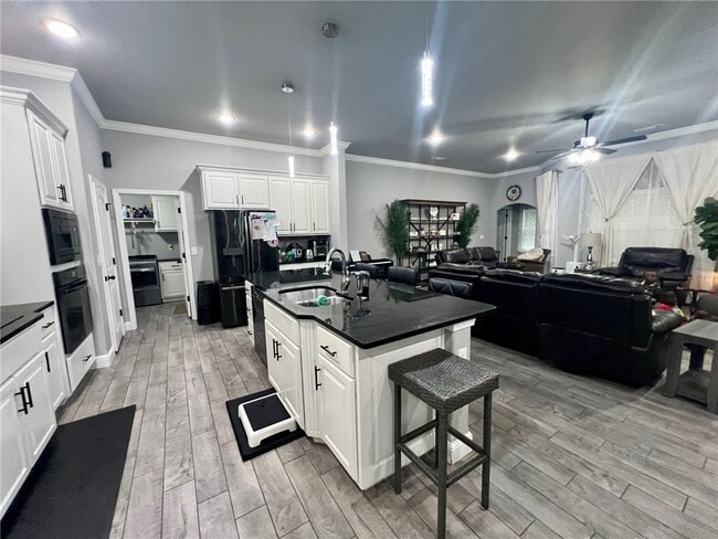 Building Photo - 2350 Cameo Ln