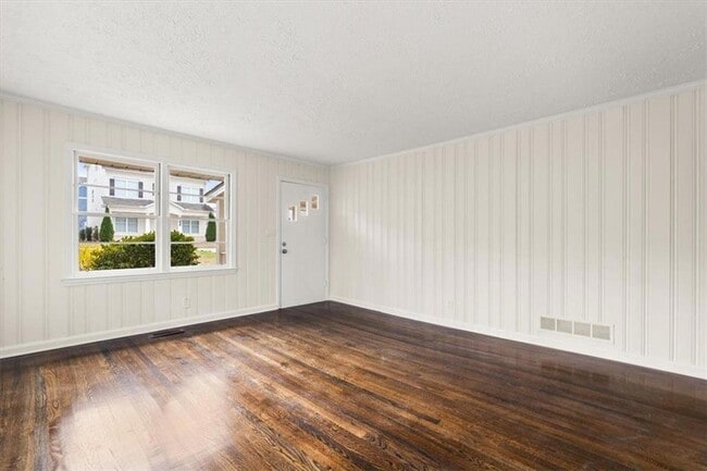 Building Photo - 1451 Belmont Ave