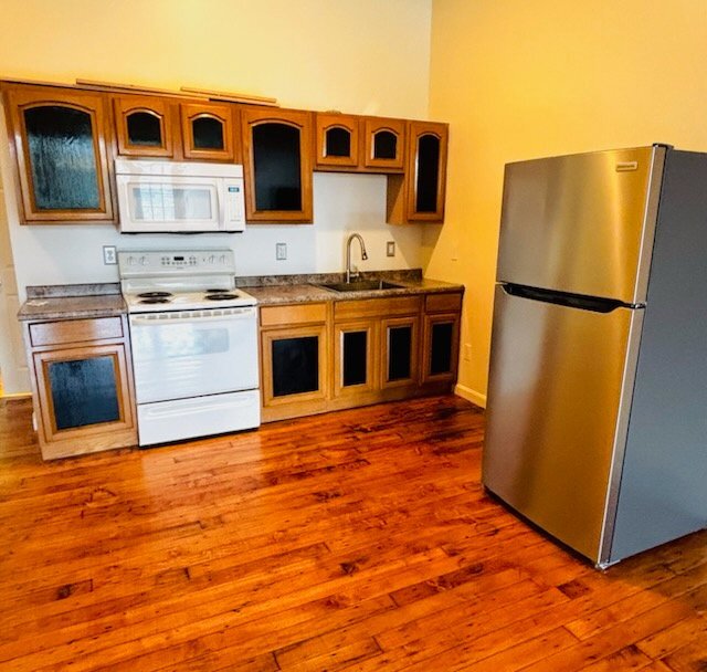 Building Photo - 595 Mineral Spring Ave