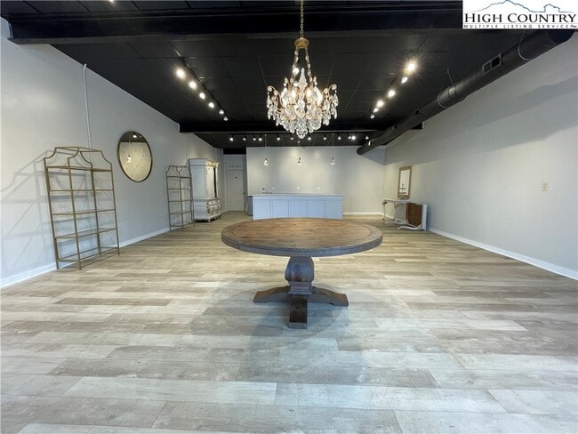 Building Photo - 15 E 2nd St