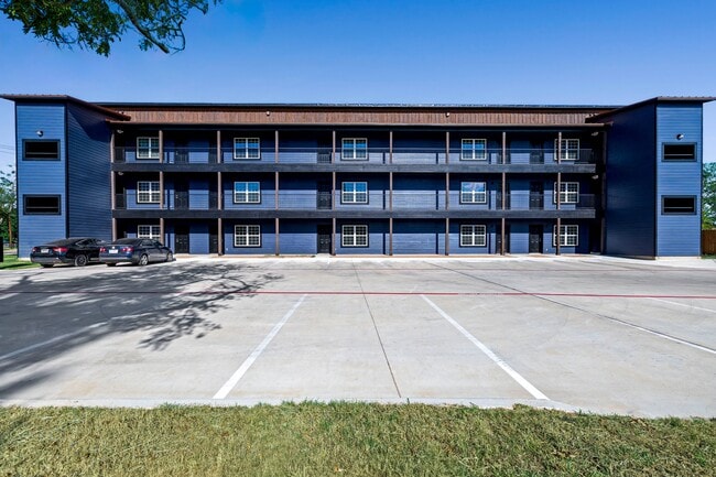 Building Photo - 2290 W Tarleton St