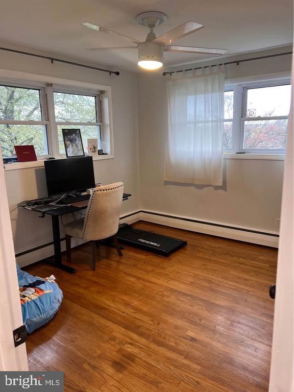 Building Photo - 6122 Rolling View Dr