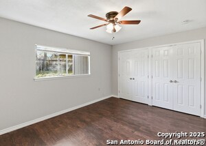 Building Photo - 5938 Oak Run St