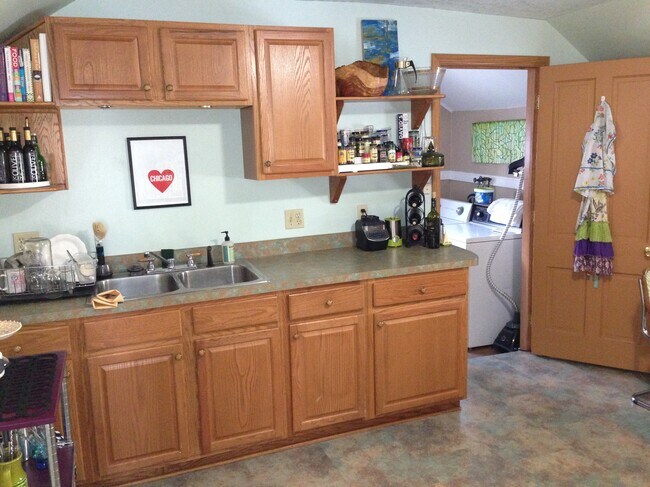 Kitchen - 2444 W 10th St