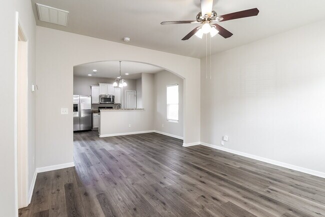 Building Photo - 6300 Paw Village Rd