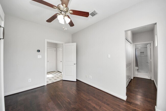 Building Photo - 5319 Avenue J
