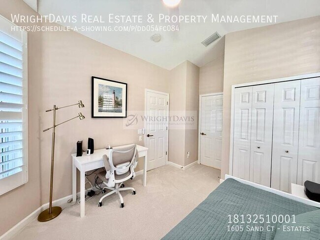 Building Photo - 1605 Sands Ter E